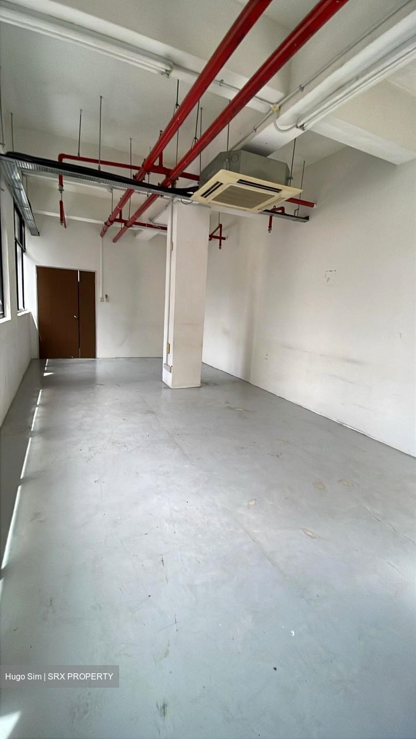 B Central (D12), Office #447315961